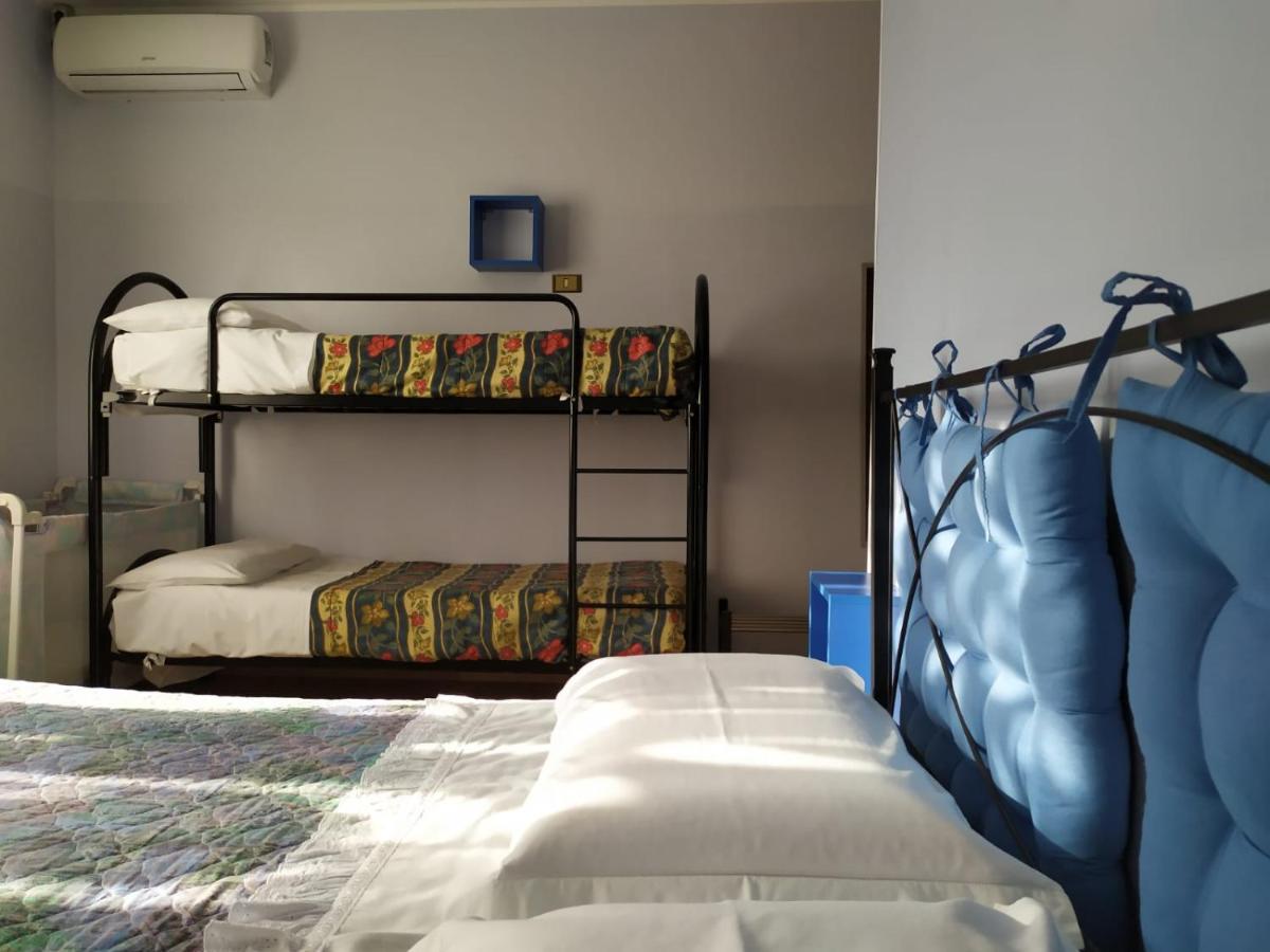 רוזטו דליי אברוצי B&B La Casa Di Angelica מראה חיצוני תמונה